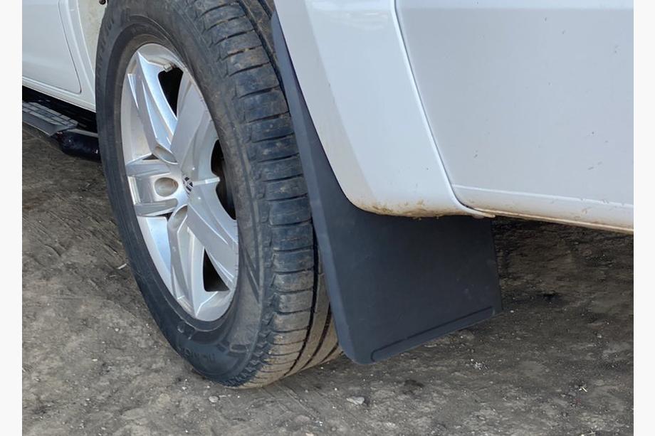 Volkswagen Amarok 2010–2022 Zadnje blatne zavesice (2 kosa) Image