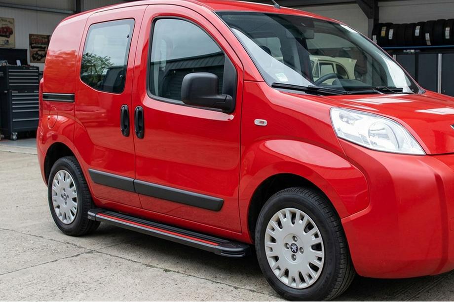 Citroen Nemo 2007–2017 Stranske stopnice Maya Red (2 kosa, aluminij) Image