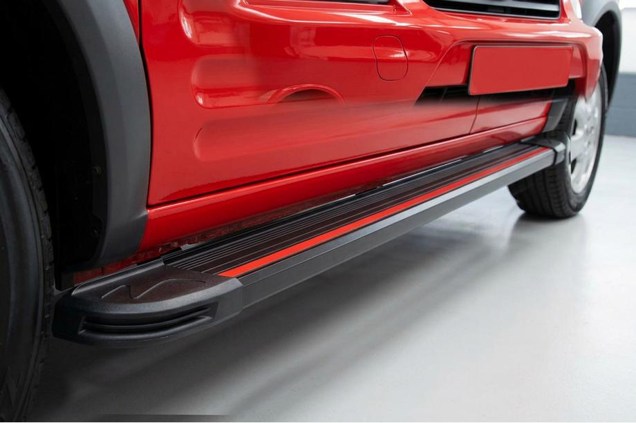 Ford Connect 2006–2009 Stranske stopnice Maya Red (2 kosa, aluminij) Maxi medosna razdalja Image