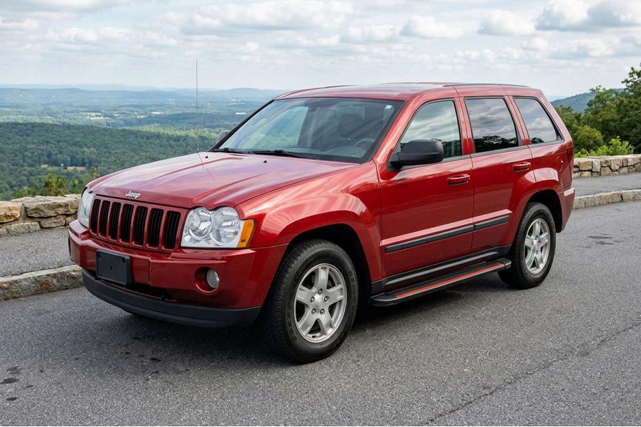 Jeep Grand Cherokee WK 2004–2010 Stranske stopnice Maya Red (2 kosa, aluminij) Image