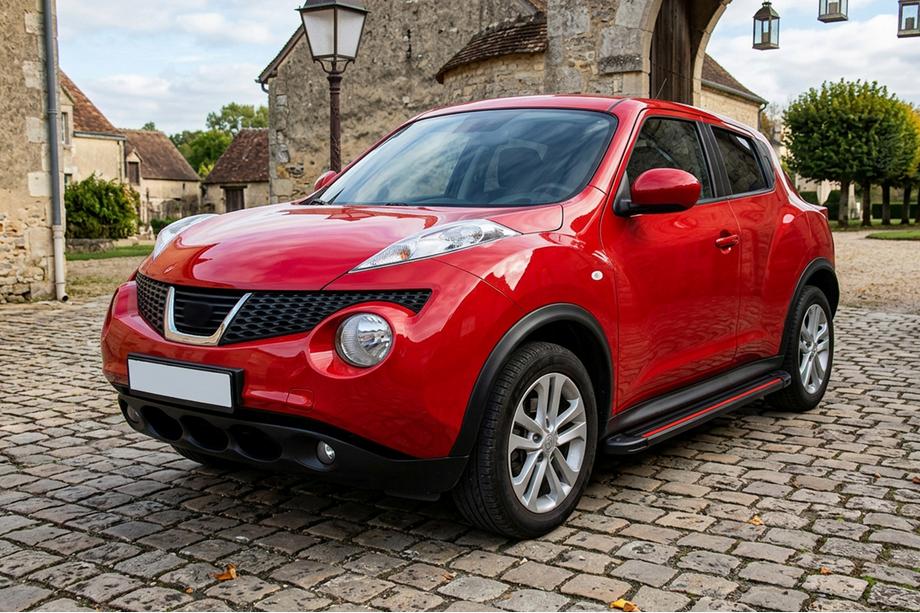 Nissan Juke 2010–2019 Stranske stopnice Maya Red (2 kosa, aluminij) Image