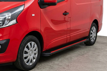 Nissan NV300/Primastar 2016– Stranske stopnice Maya Red (2 kosa, aluminij) fotografija 1