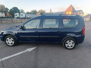 Lada Largus 2012– Črne strešne vzdolžne letve fotografija 4