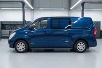 Hyundai H300, H1, Starex 2008–2020 Stranske stopnice Maya Blue (2 kos, aluminij) fotografija 1