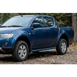 Stranske stopnice Maya Blue (2 kos, aluminij) Mitsubishi L200 2015–2024 fotografija 1