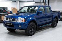 Nissan NP300 1999–2015 Stranske stopnice Maya Blue (2 kos, aluminij) fotografija 1