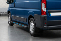 Peugeot Boxer 2006–2025 Stranske stopnice Maya Blue (2 kos, aluminij) fotografija 1