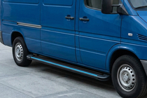 Volkswagen LT 1995–2006 Stranske stopnice Maya Blue (2 kos, aluminij) Dolga medosna razdalja fotografija 1