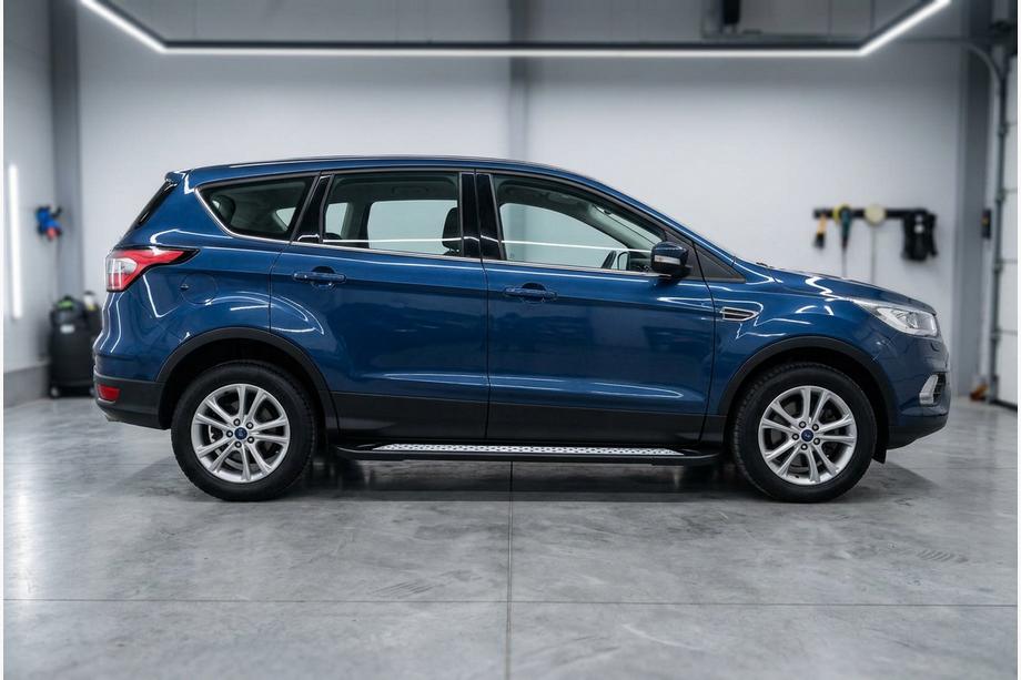 Ford Kuga/Escape 2013–2019 Stranske stopnice Vision New Black (2 kos, aluminij) Image