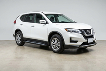 Nissan X-trail T32/Rogue 2014–2021 Stranske stopnice New Vision Black (2 kosa, aluminij) fotografija 1