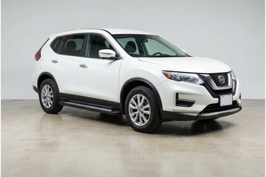 Nissan X-trail T32/Rogue 2014–2021 Stranske stopnice New Vision Black (2 kosa, aluminij) Image