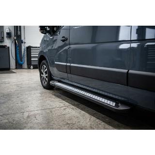 Stranske stopnice New Vision Black (2 kosa, aluminij) Opel Movano 2010–2021 fotografija 1