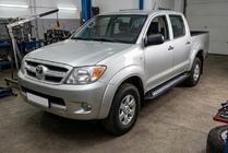 Toyota Hilux 2006–2015 Stranske stopnice New Vision Black (2 kosa, aluminij) fotografija 1