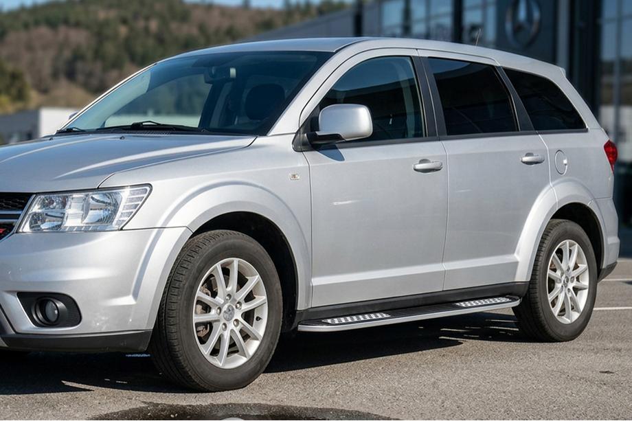 Fiat Freemont 2011–2016 Bočne stopnice Tayga V2 (2 kosa, aluminij) Image