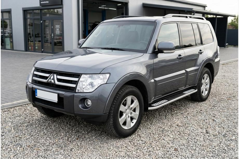 Mitsubishi Pajero Wagon IV 2006–2021 Bočne stopnice Tayga V2 (2 kosa, aluminij) Image