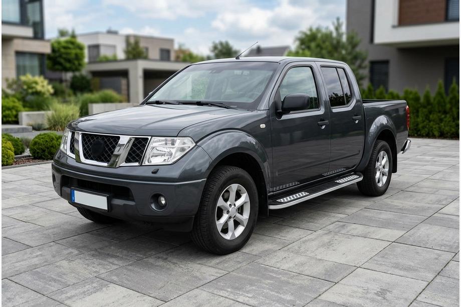 Nissan Navara 2006–2015 Bočne stopnice Tayga V2 (2 kosa, aluminij) Image