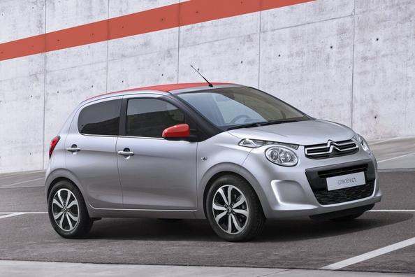 Pregled petvratnega kombilimuzinskega modela Citroen C1