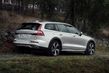 Pregled terenskega karavana Volvo V60 Cross Country fotografija 3