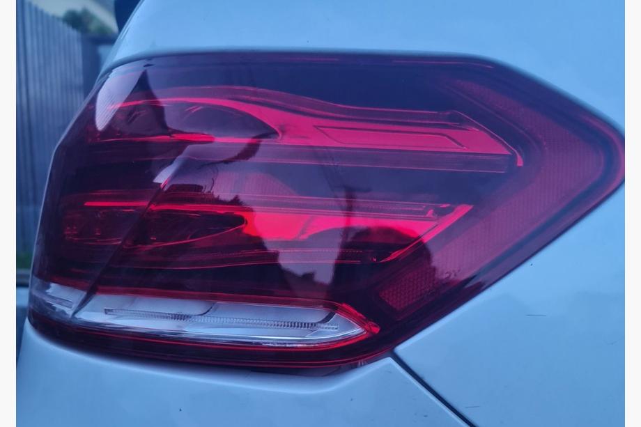 Mercedes E-class W212 2009–2016 Zadnje luči (komplet, facelift) Fotografija 5