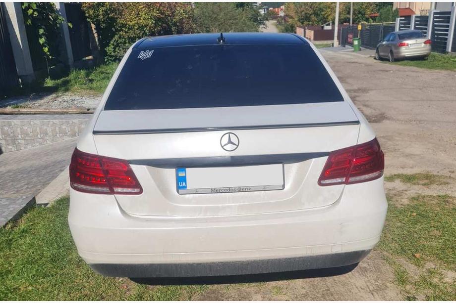 Mercedes E-class W212 2009–2016 Zadnje luči (komplet, facelift) Fotografija 4