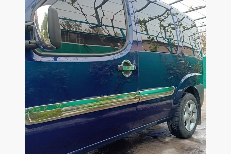 Fiat Doblo I 2005–2010 Široki vratni molding (4 kosi, nerjaveče jeklo) Carmos - turško nerjaveče jeklo Image