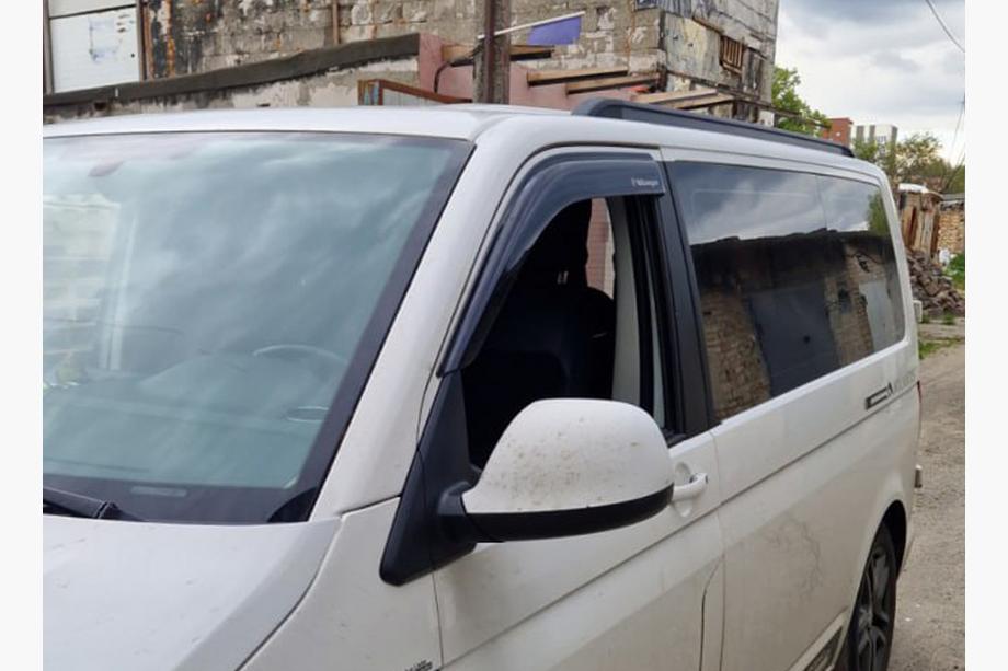 Volkswagen T5 Caravelle 2004–2010 Integrirani strešni nosilci (črni) Kratka medosna razdalja Fotografija 40