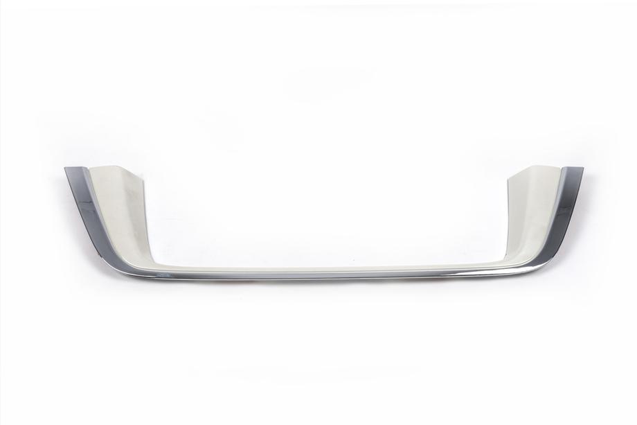 Toyota Land Cruiser 200 2007–2021 Nosilec registrske tablice – standard Bela Fotografija 5