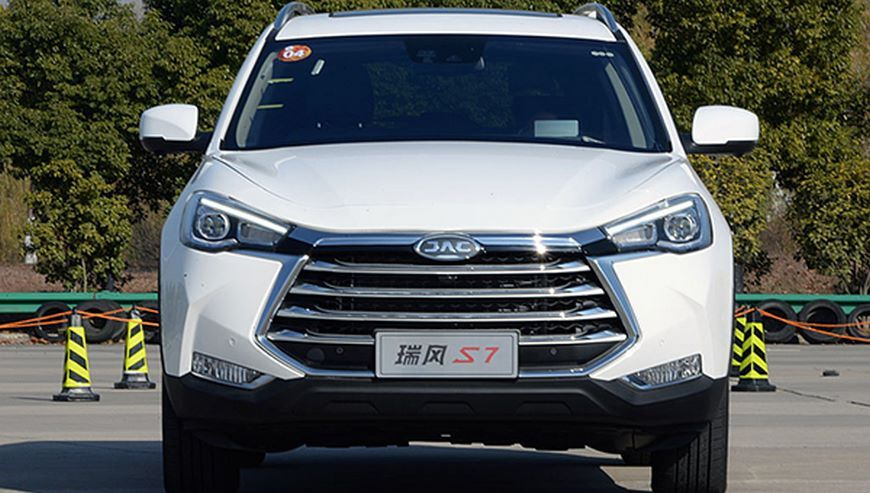 Pregled 7-sedežnega križanca JAC S7