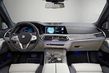 Pregled polno velikanskega križanca BMW X7 fotografija 8