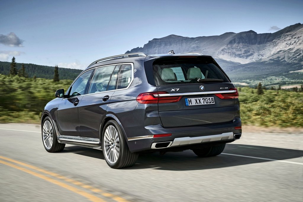 Pregled polno velikanskega križanca BMW X7