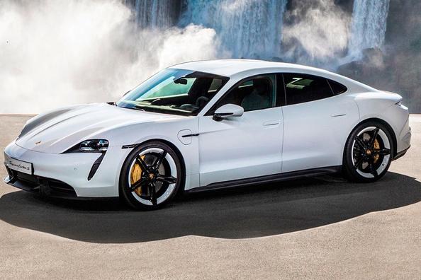Električni športni sedan Porsche Taycan s štirikolesnim pogonom