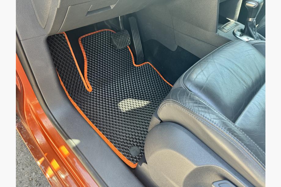 Volkswagen Touran 2003–2010 EVA avtomobilske preproge (črne) Fotografija 14