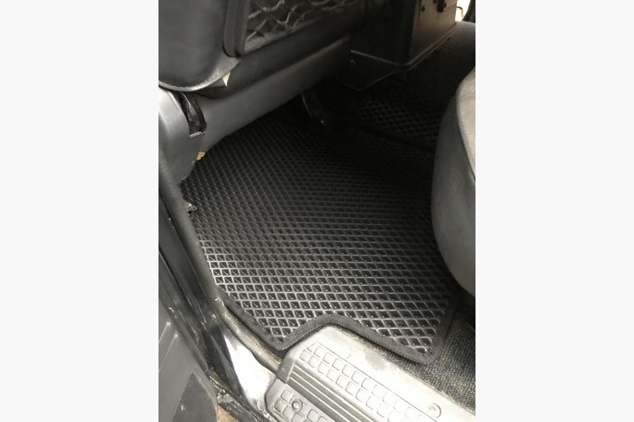 Nissan Patrol Y60 1988–1997 EVA avtomobilske preproge (črne) Fotografija 23
