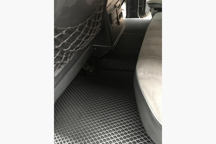 Nissan Patrol Y60 1988–1997 EVA avtomobilske preproge (črne) Fotografija 24