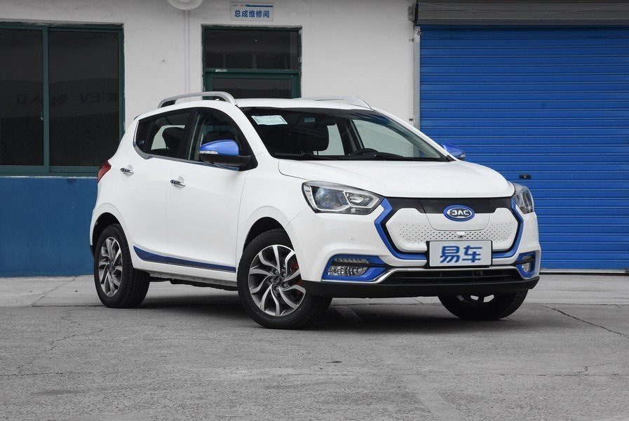 Pregled električnega križanca JAC iEV7S