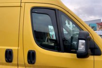 Citroen Jumper 2007–2025 Vstavljivi deflektorji za okna (2 kos, HIC) fotografija 1