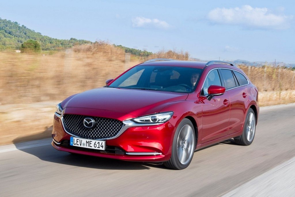 Pregled posodobljenega karavana Mazda 6 Combi