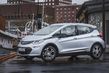Pregled električnega kompaktnega kombilimuzinskega Opel Ampera-e fotografija 9