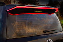 Toyota Land Cruiser 200 2007–2021 Spojler FullLed (2016+) Črna barva fotografija 3