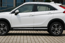 Mitsubishi Eclipse Cross 2017– OmsaLine okrasne letve vrat (4 kos, nerjaveče jeklo) fotografija 1