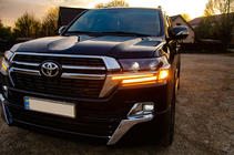 Toyota Land Cruiser 200 2007–2021 Veke za žaromete z LED (2016↗) fotografija 6