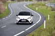 Pregled posodobljenega subkompaktnega kombilimuzinskega modela Toyota Yaris fotografija 4