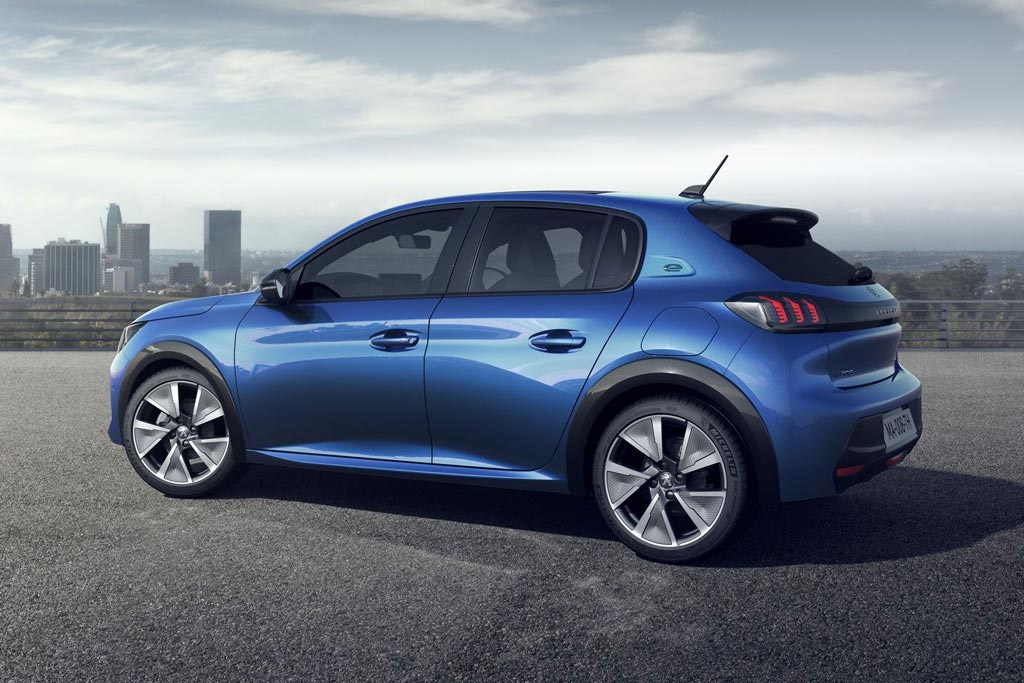 Nova generacija kompaktnega kombilimuzinskega Peugeot 208