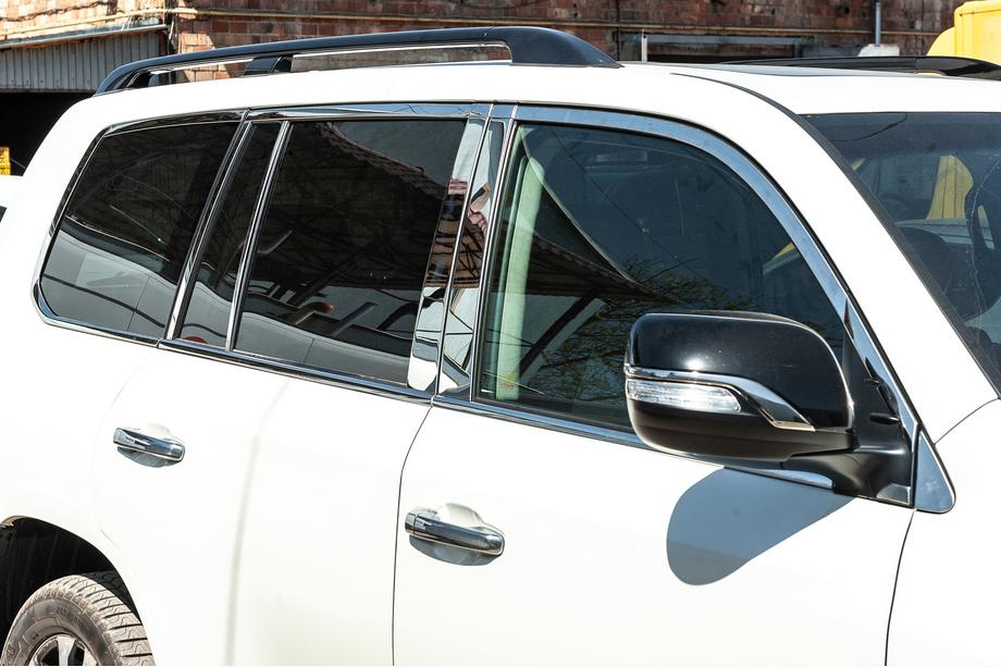 Toyota Land Cruiser 200 2007–2021 Kompletna okrasna obroba oken in stebričkov (nerjaveče jeklo) Image