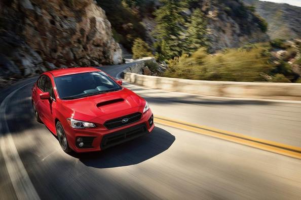 Prenovljena športna limuzina Subaru WRX