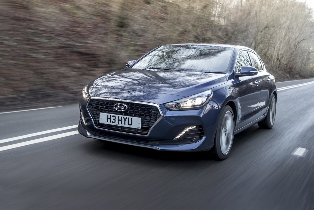 Pregled kompaktnega liftbacka Hyundai i30 Fastback