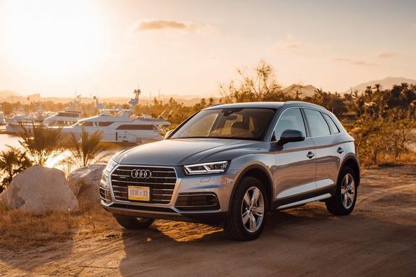 Druga generacija kompaktnega križanca Audi Q5