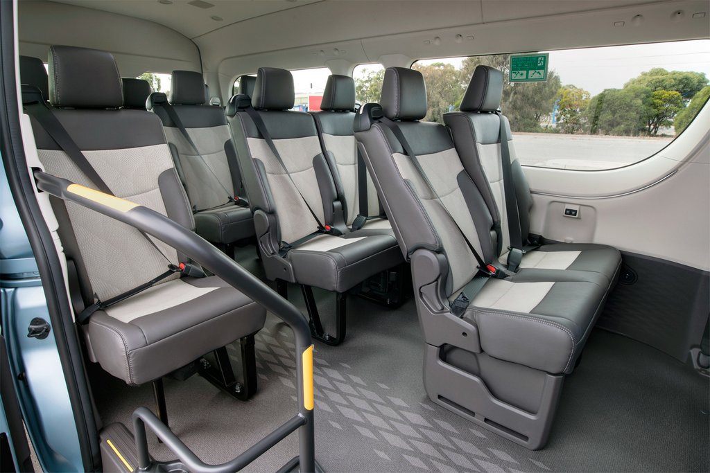 Pregled nove generacije minibusa Toyota Hiace