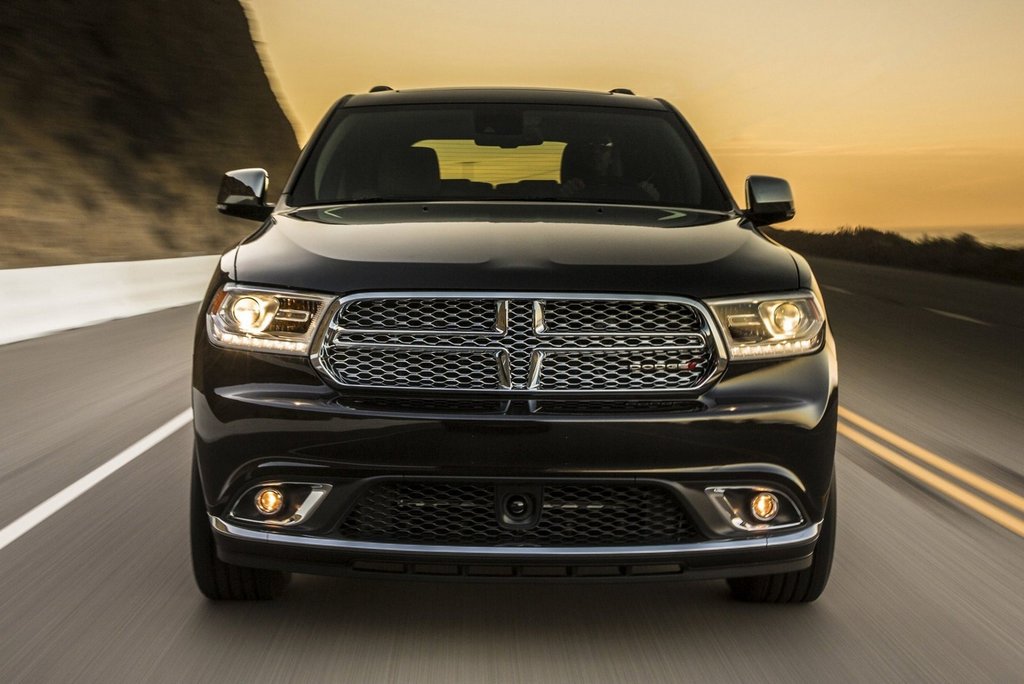 Pregled polno velikega SUV-ja Dodge Durango