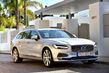Pregled polno velikega karavana Volvo V90 fotografija 1